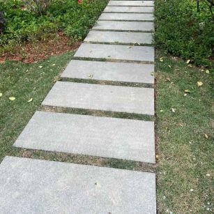 滨州 芝麻黑小区踏步、汀步石铺装效果