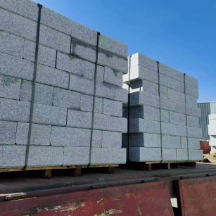 滨州 路沿石装车出货