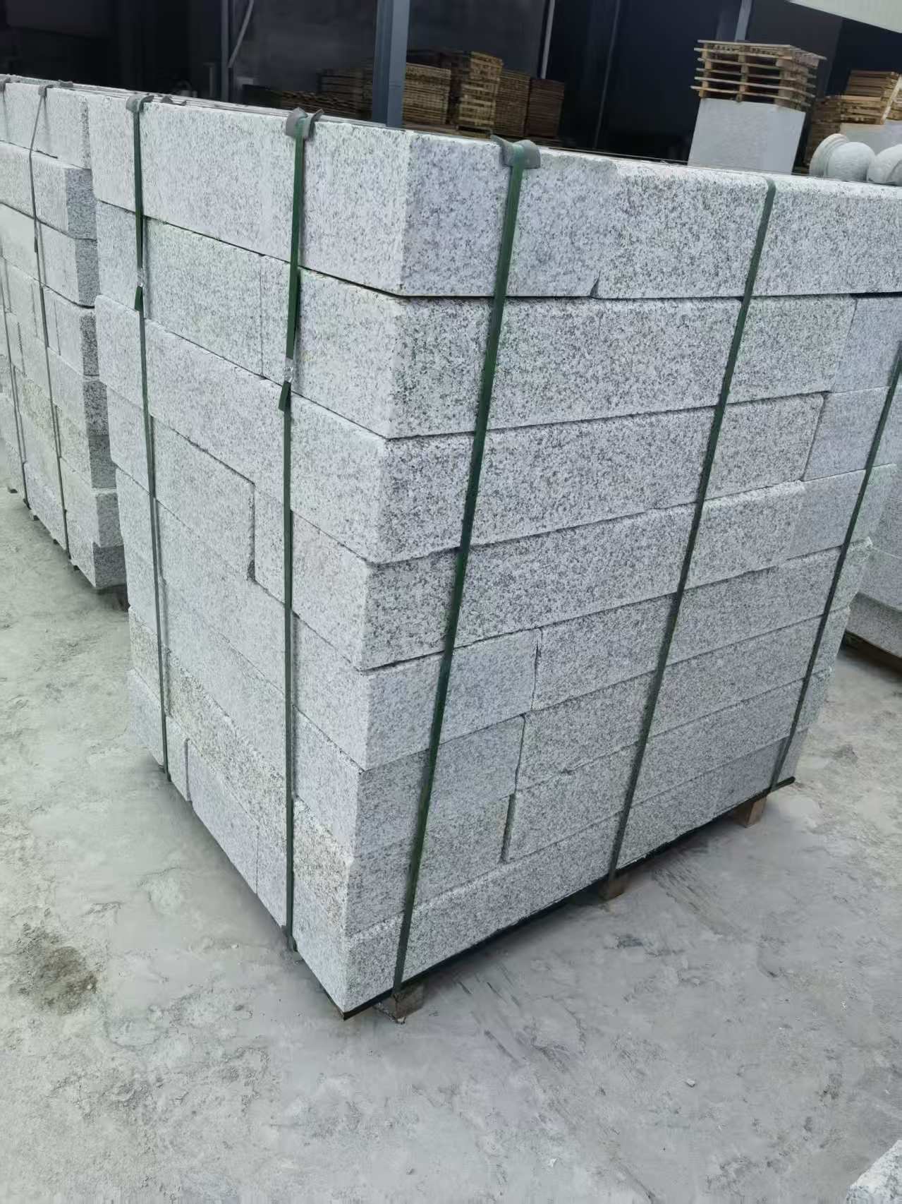 滨州 芙蓉白火烧两面路沿石