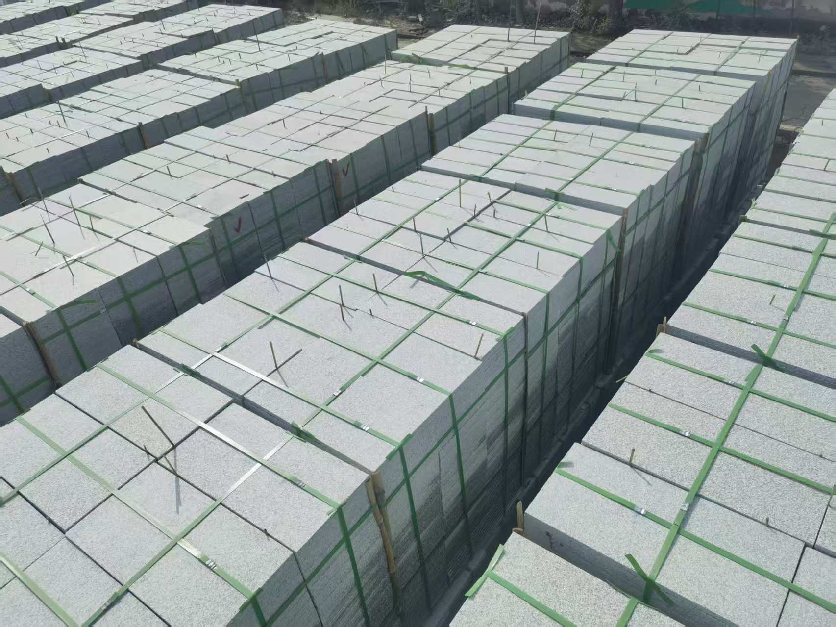 滨州 芝麻白1.8公分火烧300*600地铺，清仓大甩卖