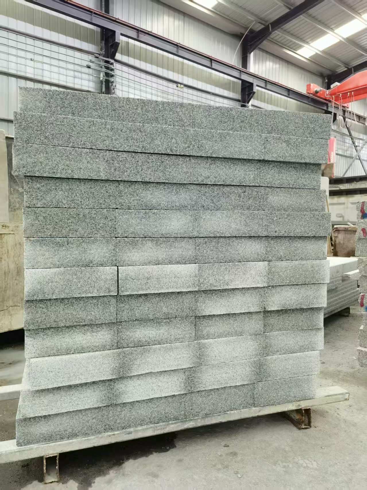 滨州 芝麻白10公分300*600广场地铺，A料定制，尺寸标准，厚薄均匀