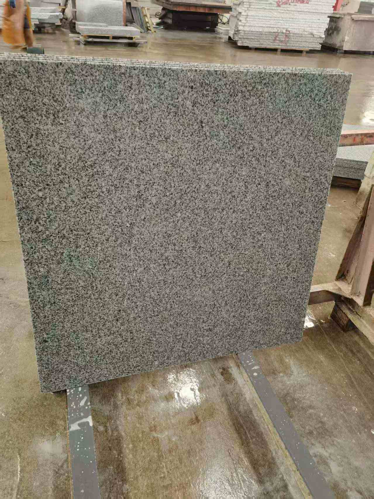 滨州 芝麻白光面900*900，高地铁标准