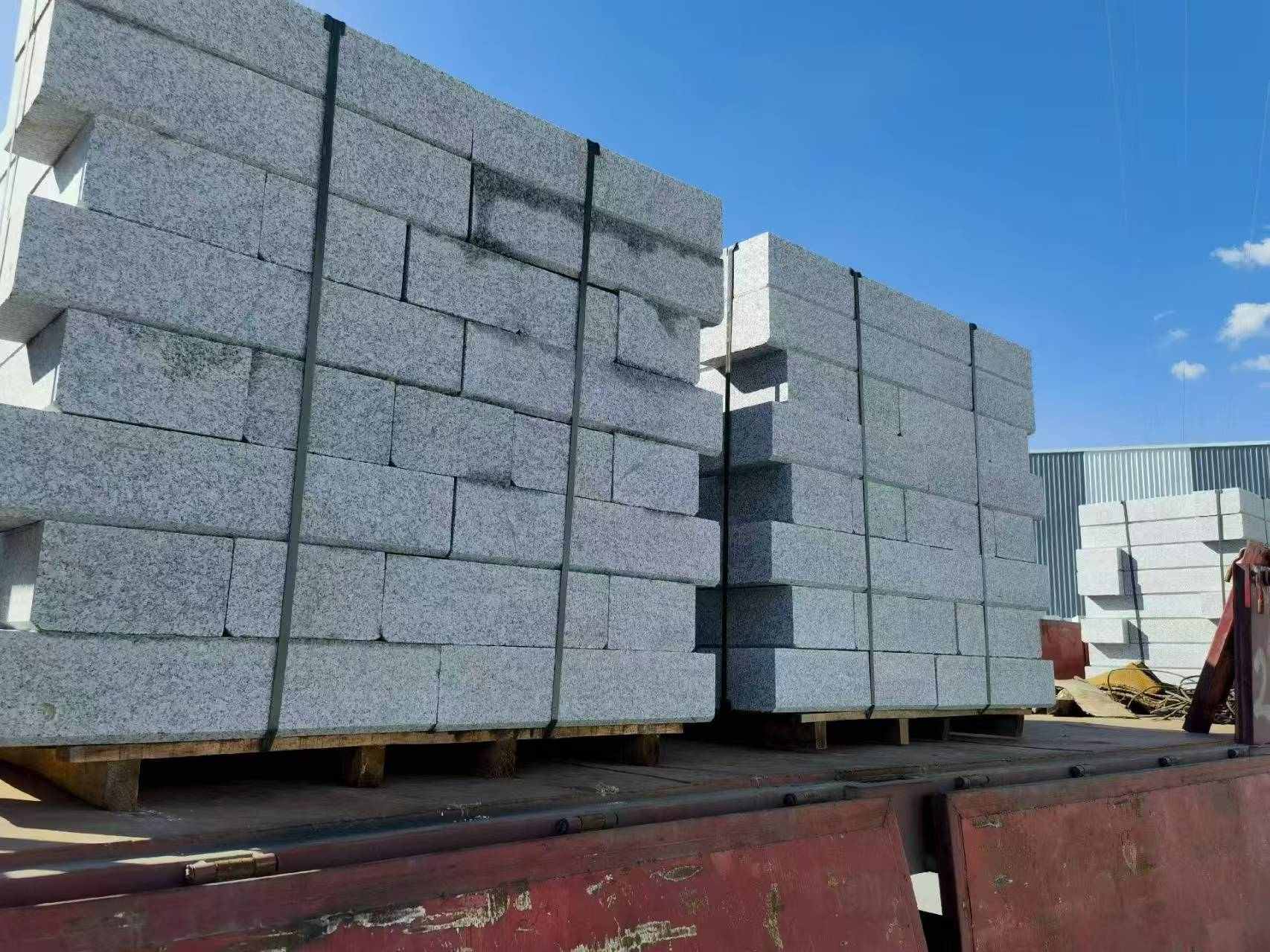 滨州 路沿石装车出货