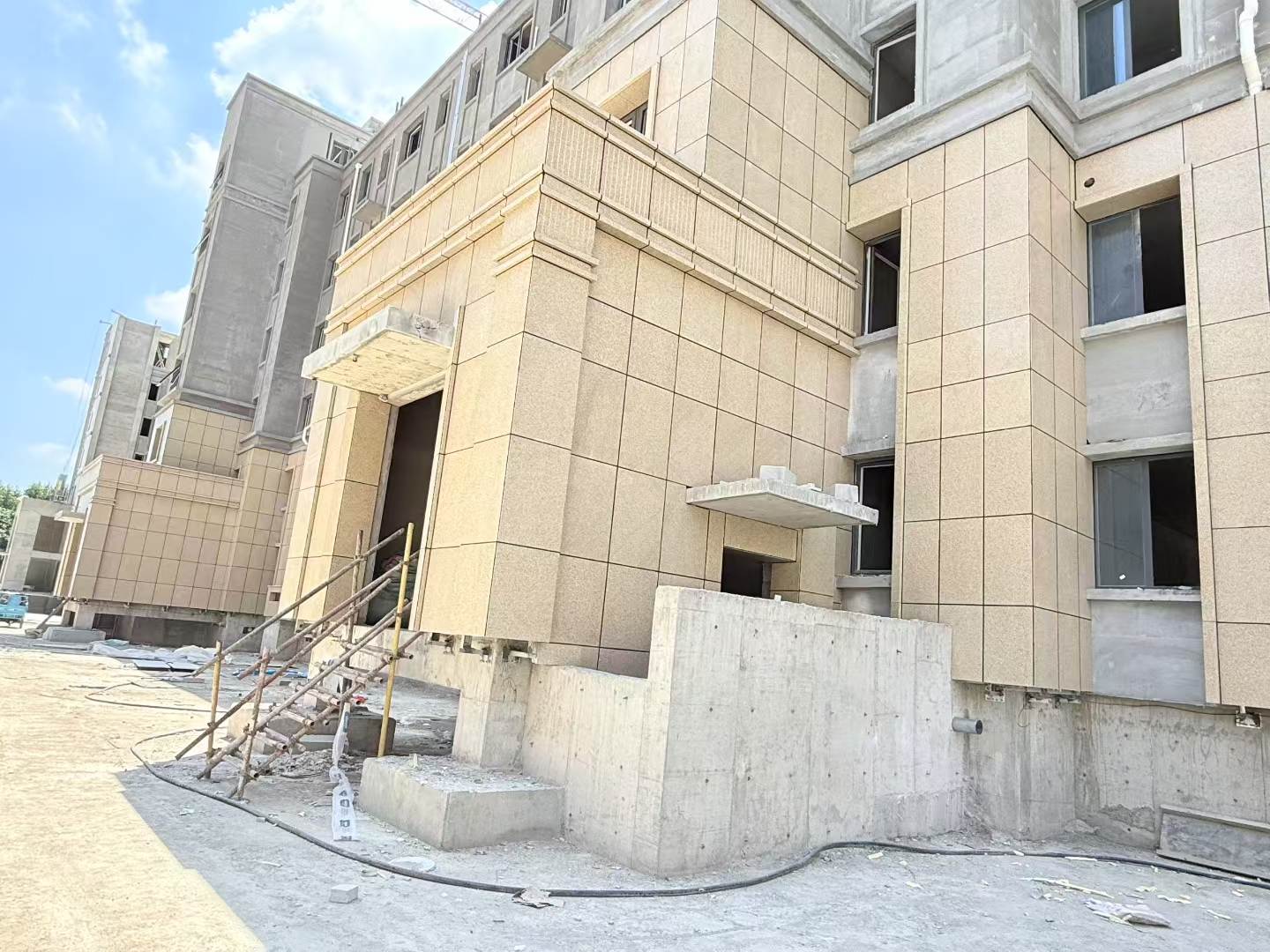 滨州 黄金麻干挂，工地实拍