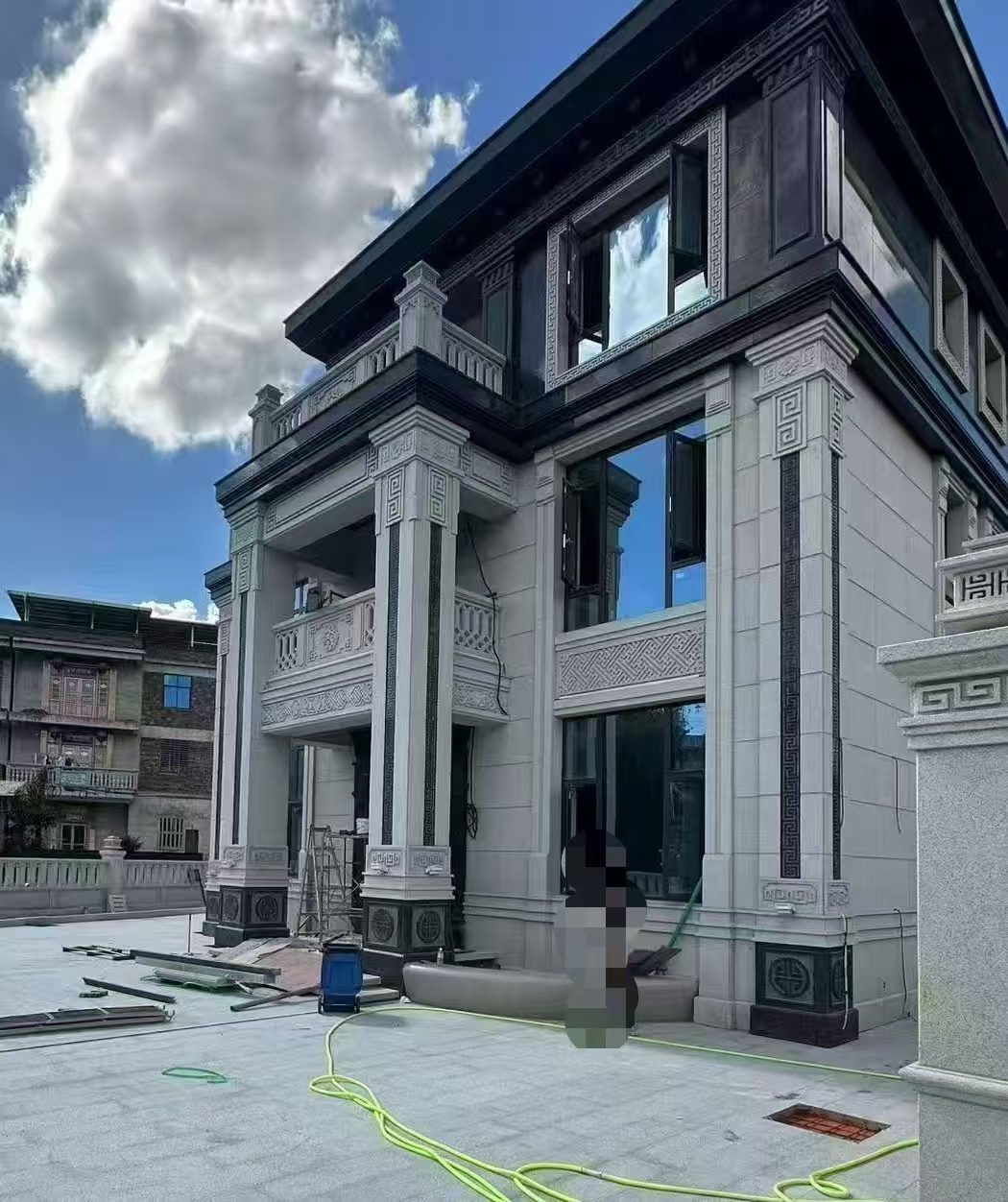 滨州 别墅干挂，芝麻白与芝麻黑完美配合